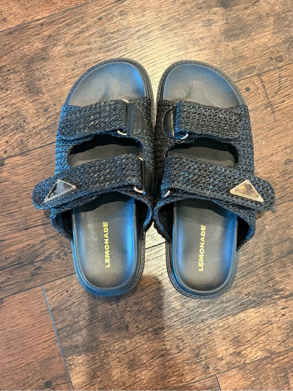 Lemonade comfortable black